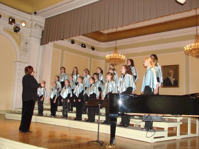 Skolas koris konkursā "Lai skan"2009.